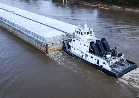 Contract towing along the Missouri River